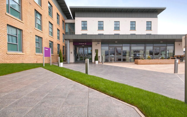 Premier Inn Edinburgh Airport - M9 Jct1