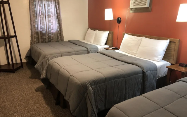 Hilltop Lodge