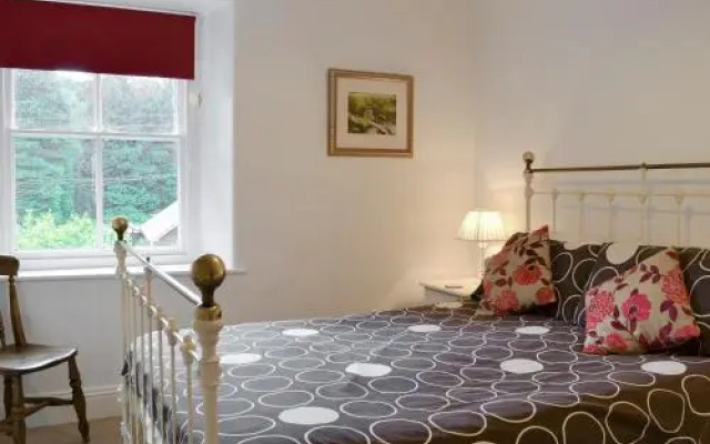 Roundhill Cottages 1