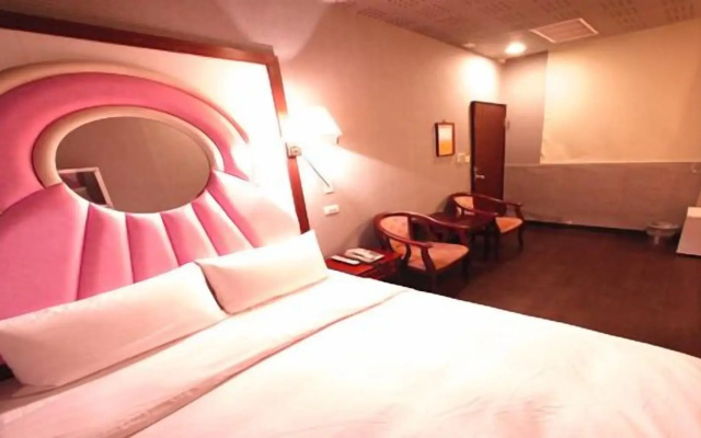 Fuchia Hotel