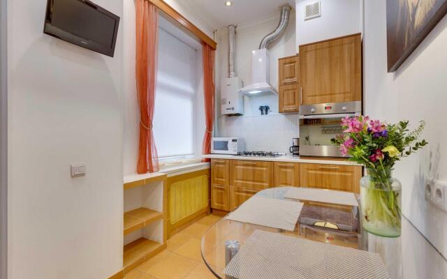 Апартаменты на набережной реки Мойки 28