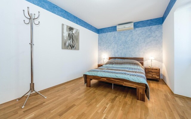 Nice Home in Vodice With Wifi and 4 Bedrooms