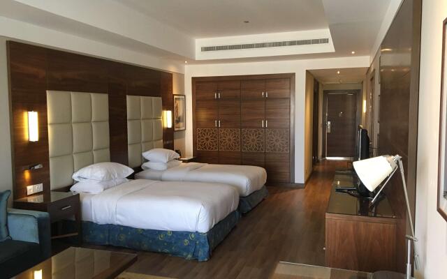 Hilton Pyramids Golf