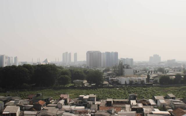 Nice And Comfy Studio West Vista Apartment