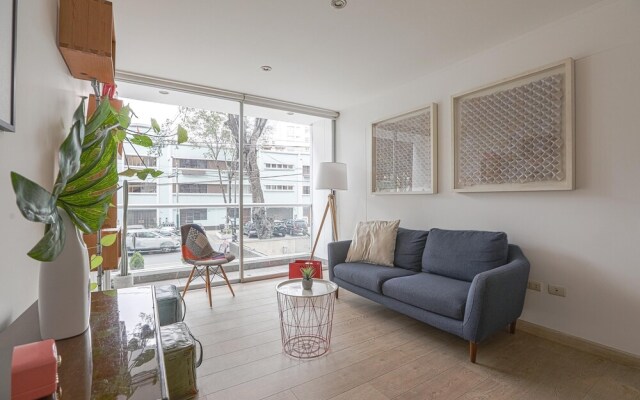 2BDR APT w/ pool & gym - Barranco!