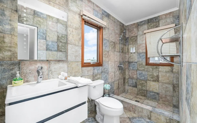 Amazing 4br4ba Villa w Pool Birdsanctuary Views