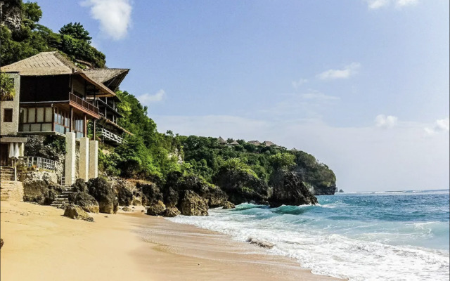 Bingin Beach House