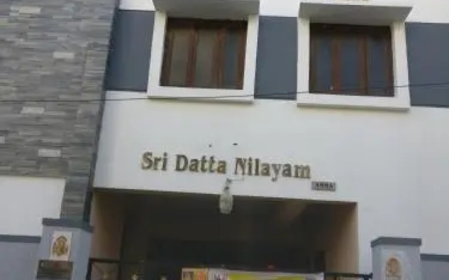 PMR Executive Men's Hostel