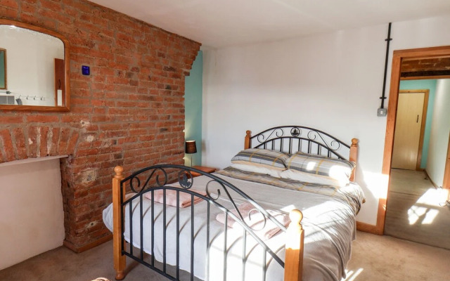 16 St. Sepulchre Street