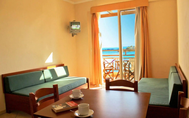 Porto Kalamaki Hotel