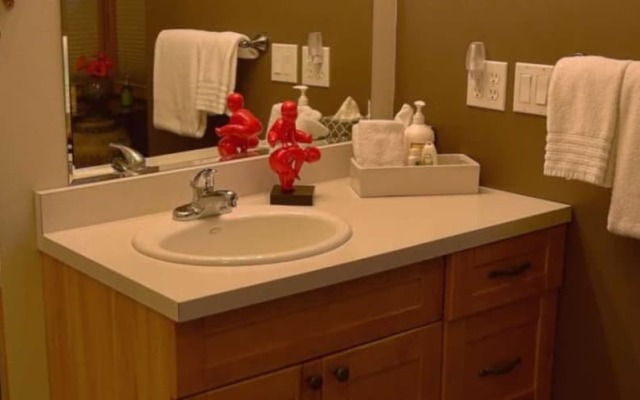 Three Tree Point Bed & Breakfast