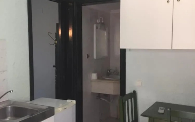 Nikos Apartments