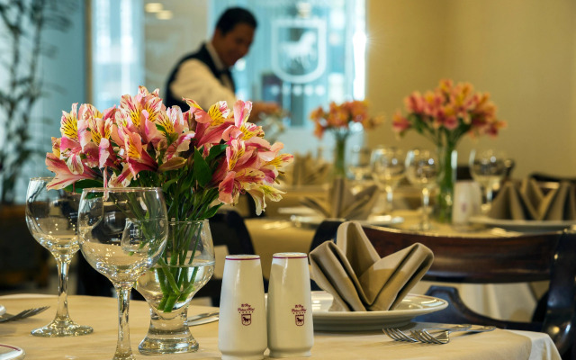 Hotel Rey Palace