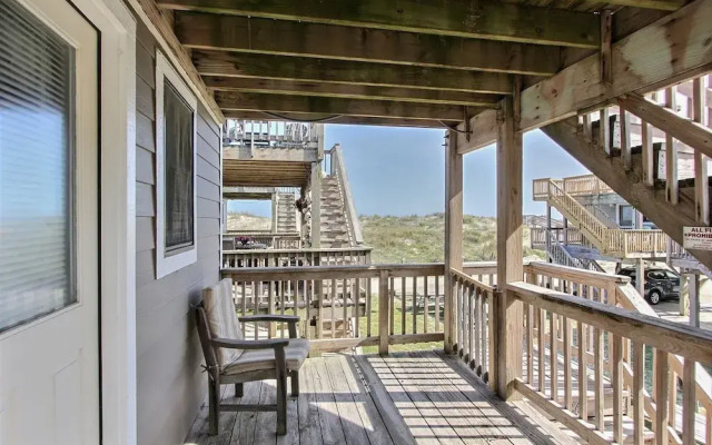 26 Salty Dogs Studio Bedroom Condo by RedAwning