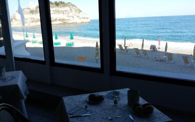 Le Roccette Mare