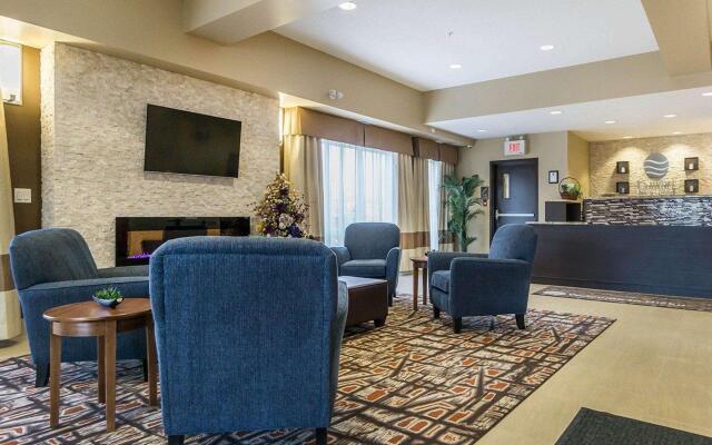 Comfort Inn & Suites Edmonton International Airport