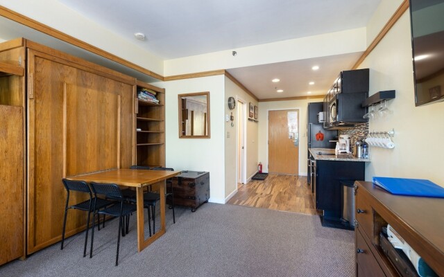 2767 Slopeside Condo by RedAwning