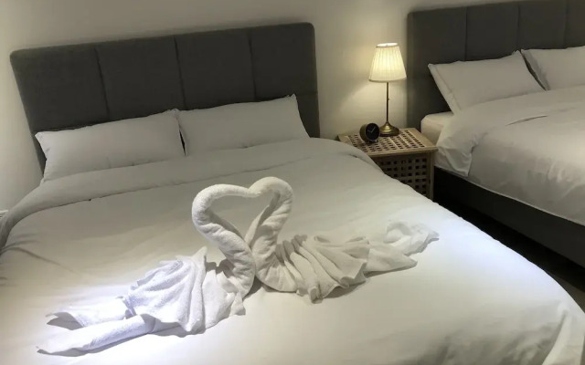 Single Eyelid Hostel