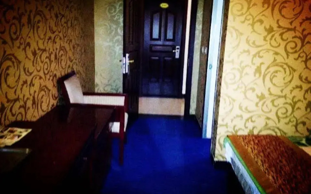 Mount Emei Moon Bay Hotel