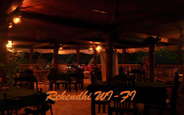 Yellow Rehendhi Inn