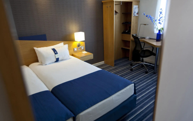 Holiday Inn Express Antwerp City-North by IHG