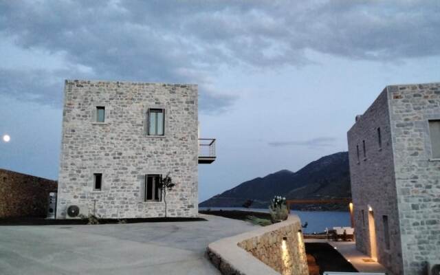 Thetis - Skoutari Bay View