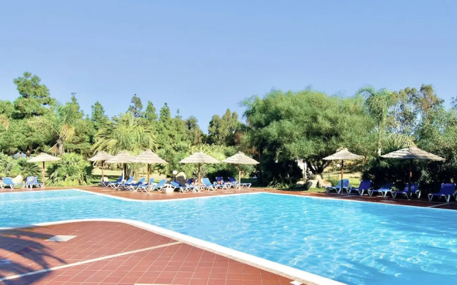 Residence con piscina a 250 mt dal mare