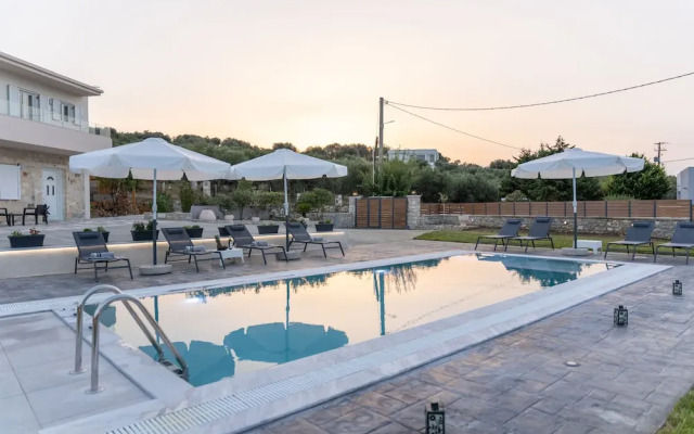 Villa Nontas Ntina with Private Pool