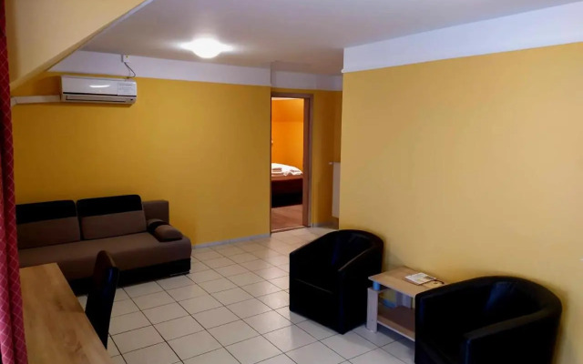 Relax Hotel Hévíznél