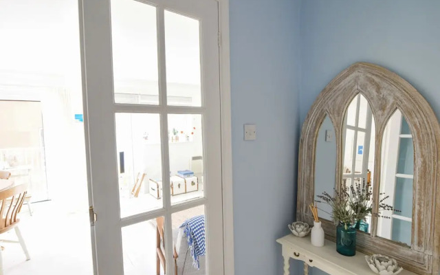 1 Bay View Court