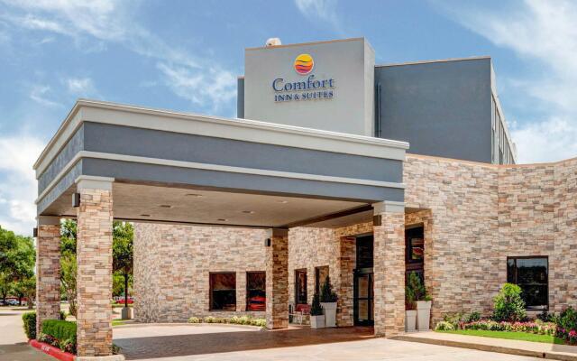 Comfort Inn and Suites Plano East