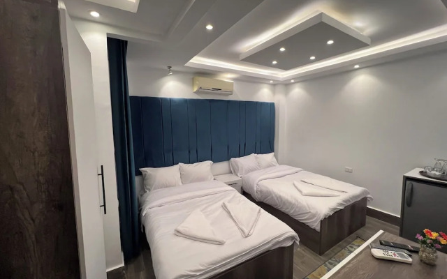 Premier Pyramids Inn