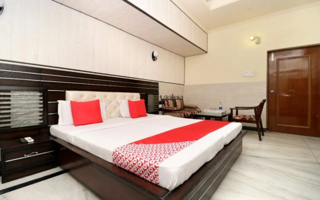 OYO 22774 Kumar Hotel