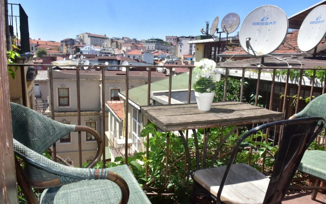 Cemberli̇ House