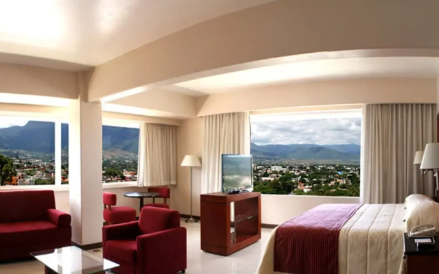Hotel Fortin Plaza