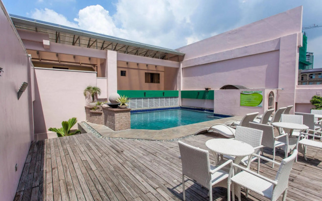 Diamond Suites and Residences