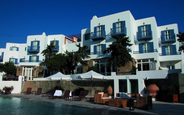 Poseidon Hotel & Suites