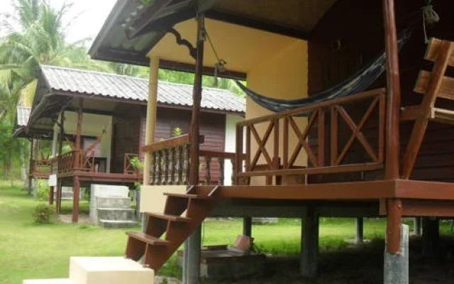 Salad Grand Bungalow & House Rental