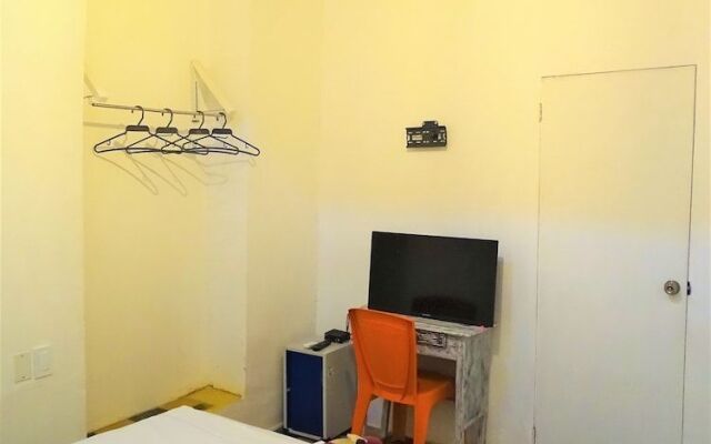 Espiritu Santo hostel by Maos