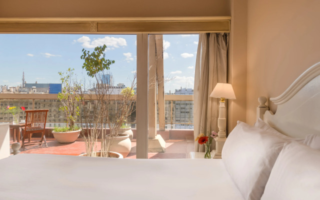Exe Hotel Colón