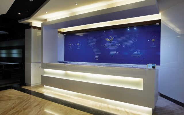 Airline lnn Green Park Way