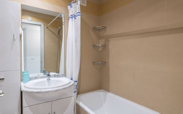 Riviera Village . Stunning 2BR Apartment in Front of Golf Courses