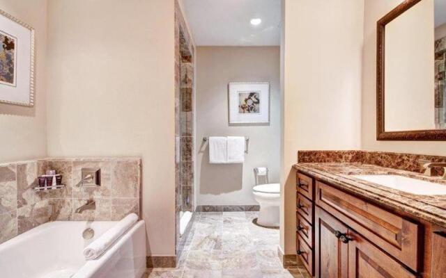 Vail Ritz Carlton 3Bed MtnView