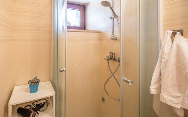 Stunning Home in Sosici With Wifi and 2 Bedrooms