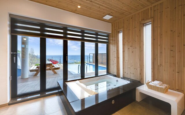 Uljin Beatrice Pool Villa