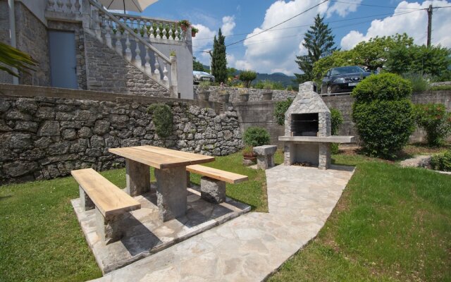 Apartment Mladen