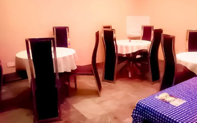 Cameo's Suites