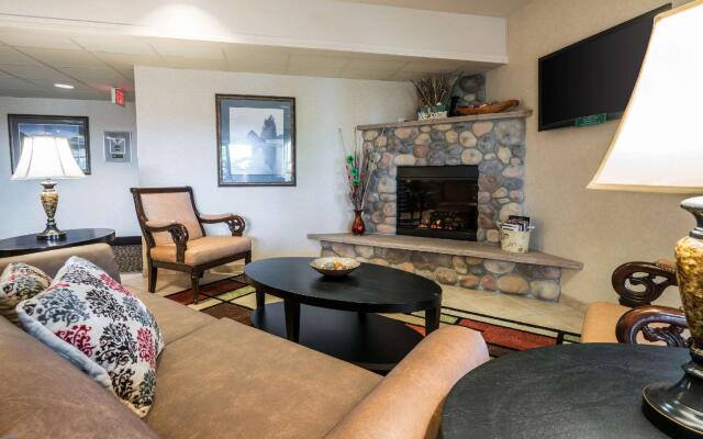 Quality Inn & Suites Sequim at Olympic National Park