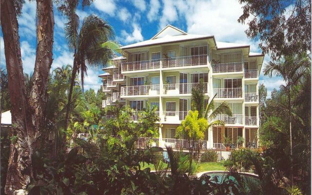 Golden Sands Beachfront Apartment Resort