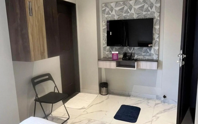 Fabhotel Gaurav Galaxy